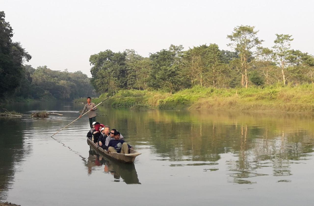 Hotel Park Inn Chitwan Sauraha Exterior photo